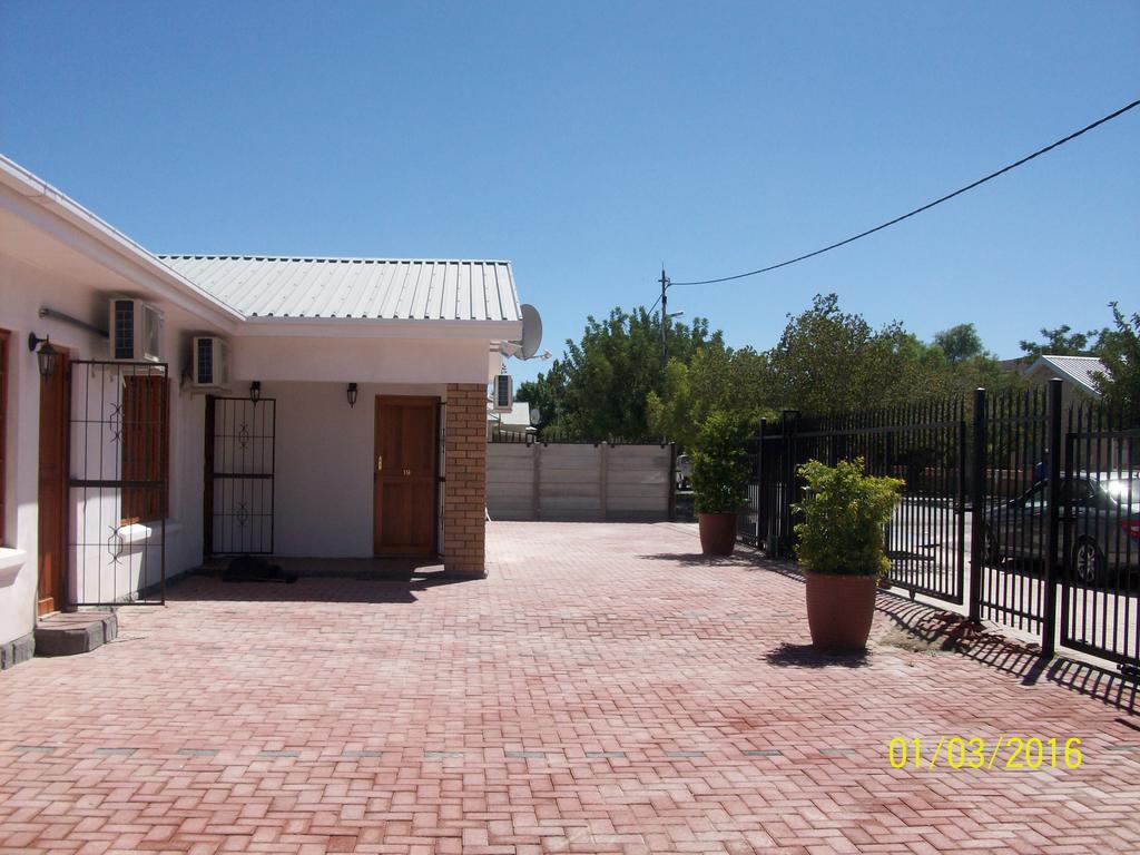 Laings Lodge Laingsburg Exterior photo